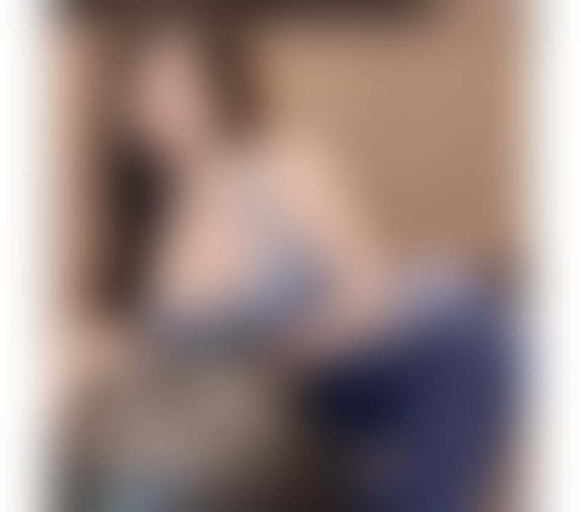 Photos for 🧡A lovely Asian girl in town and short stay