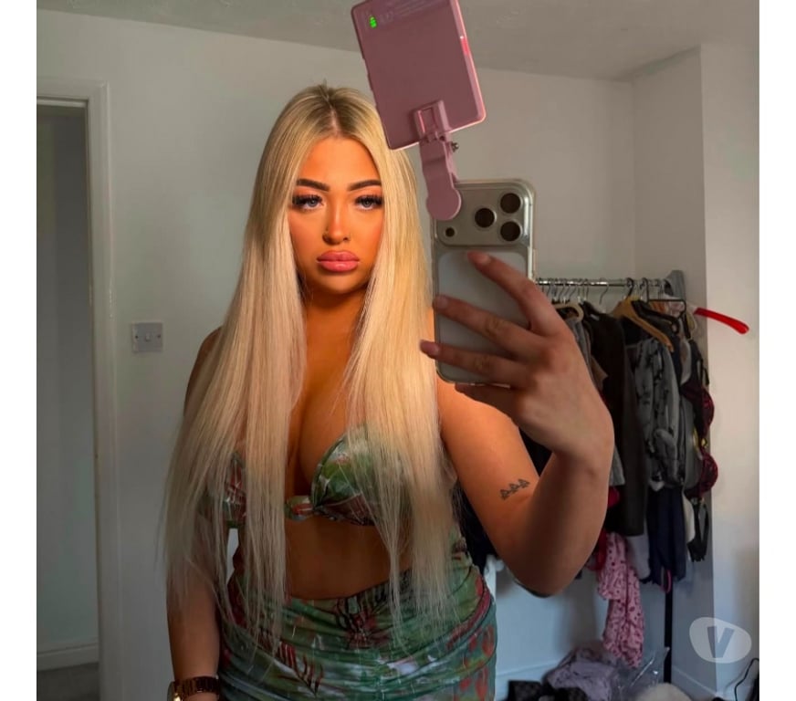 Adult Entertainment Greater Manchester Manchester - Photos for Hottie blonde on WhatsApp 07568744805