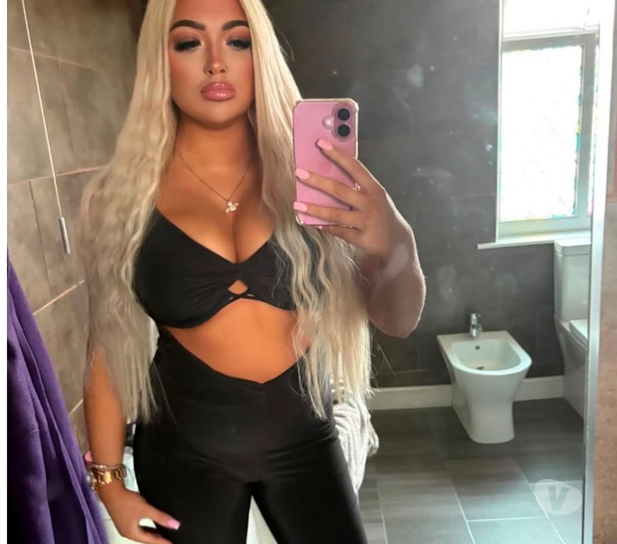 Adult Entertainment Greater Manchester Manchester - Photos for Hottie blonde on WhatsApp 07568744805