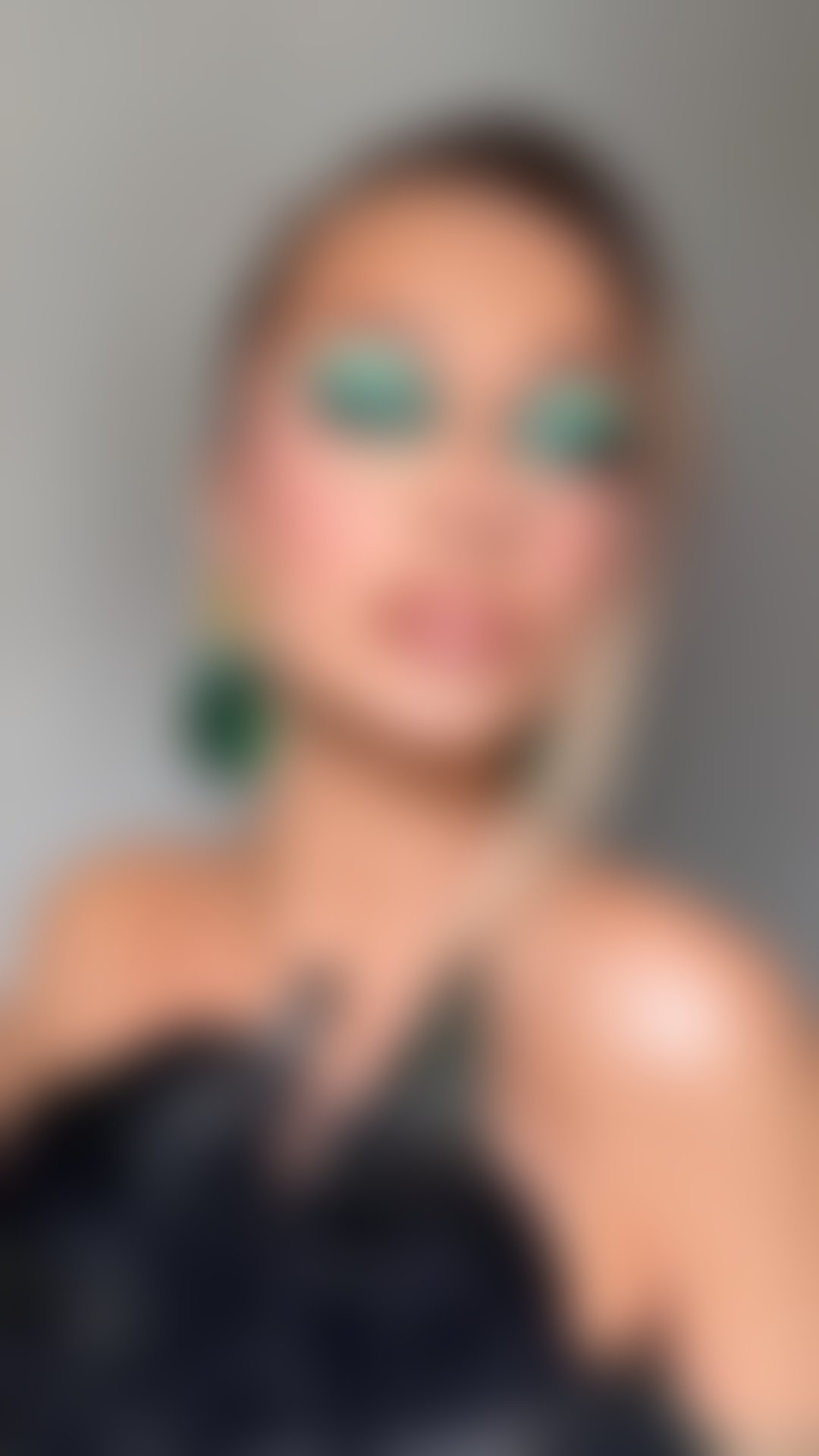 Escorts North West London Golders Green Station - North West London - 