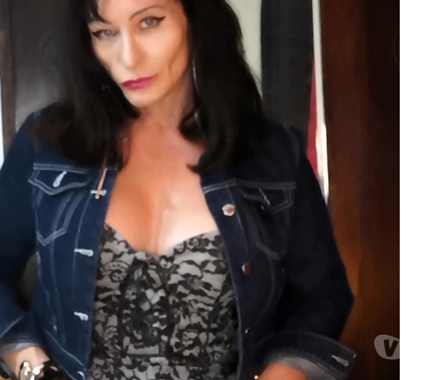 Trans Escorts Reading Reading Town Centre - Reading - Photos for English MatureTsCeline Real Boobs ,54 year old Trans
