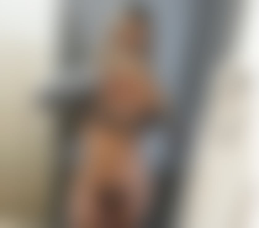 Escorts East London Canary Wharf - East London - Photos for Back to London! 🇬🇧