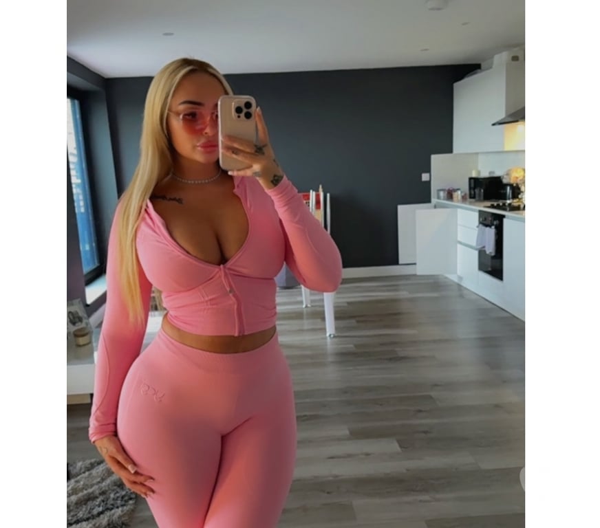 Escorts South West London Merton - Photos for English pawg 50 inch ass