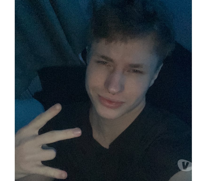 Escorts East London Havering - Photos for Bored seb looking for fun (ladies only)🤪