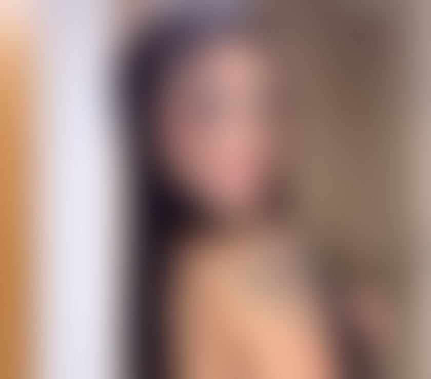 Escorts East London Woolwich Arsenal - DLR Station - East London - Photos for ✨🇧🇷 Sweet & Fun Brunette PARTY GFE 🥂🍾