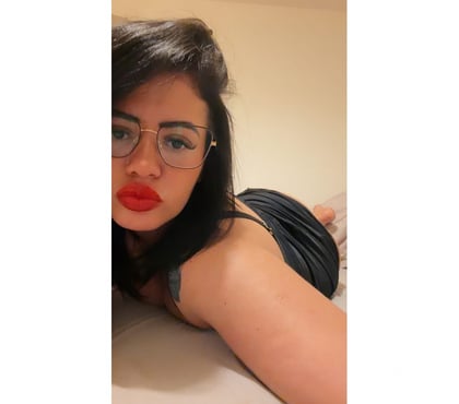 Escorts and Massages Croydon Town Centre Croydon - Photos for 🌿 Elegant & Sensual Brunette in Croydon ✨