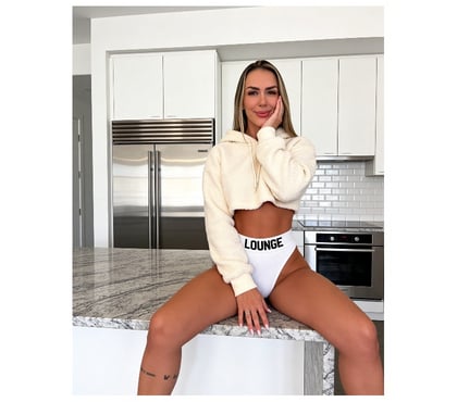 Escorts and Massages Croydon Town Centre Croydon - Photos for 🌿 Elegant & Sensual Blonde in Croydon ✨