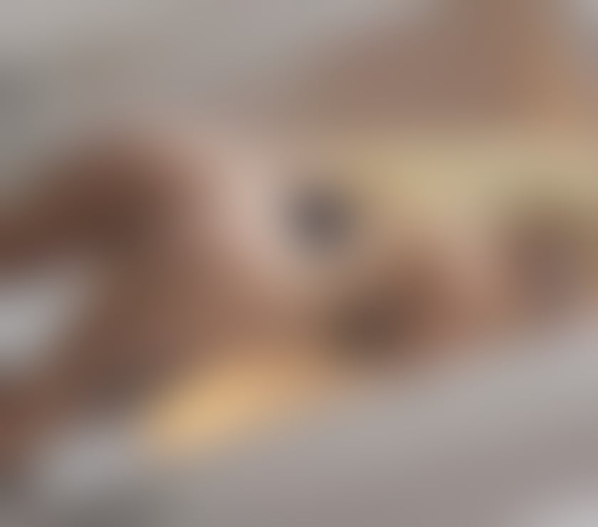 🔥 BLONDE WITH CUFFS 🔥 - REAL 💯 - OUT ON THE TOWN