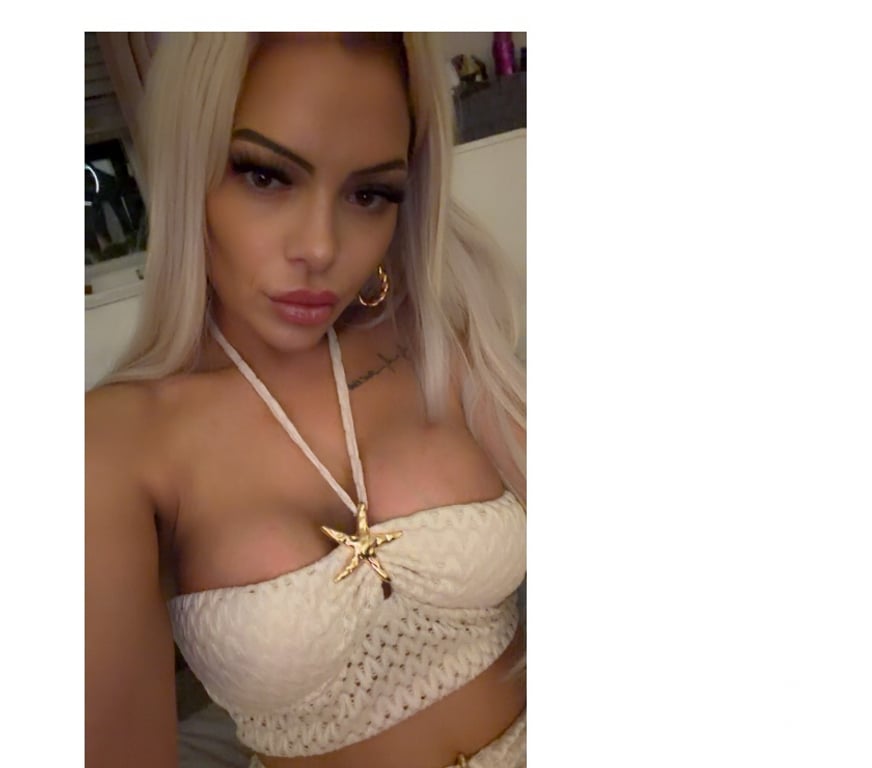 Escorts West Midlands Walsall - Photos for ** BLONDE BRITISH BORN BARBIE IN TOWN LIMITED TIME ONLY**