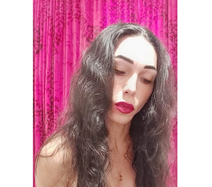 Trans Escorts East London Redbridge - Photos for gonna to draw a heart on your back with my fire brush