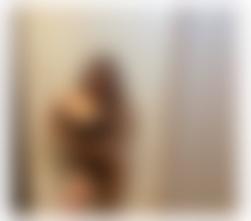 Escorts Surrey Elmbridge - Photos for GORGEOUS BROWNIE-PARTY WOMAN