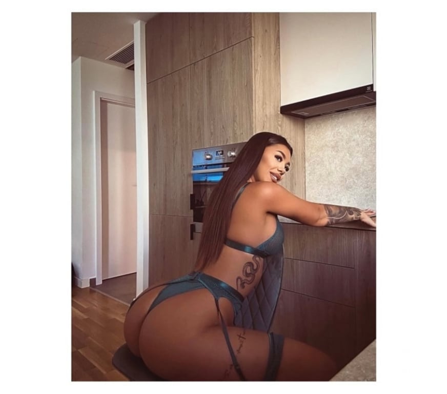 Escorts Kent Medway - Kent - Photos for Maya new here best experience
