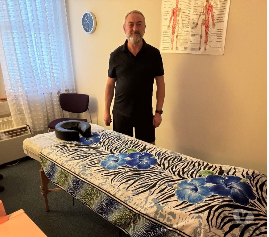 Full body massage Antrim and Newtownabbey Belfast - Antrim and Newtownabbey - Photos for Relax & Recharge Massage