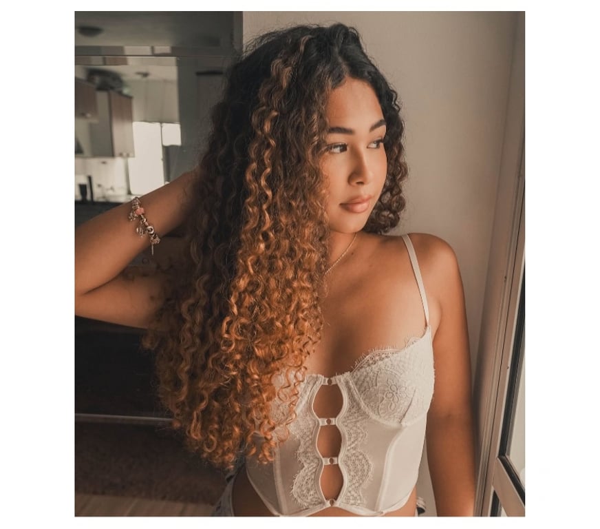 Escorts Gloucestershire Cheltenham - Photos for Ana Clara, your perfect girlfriend 🍑