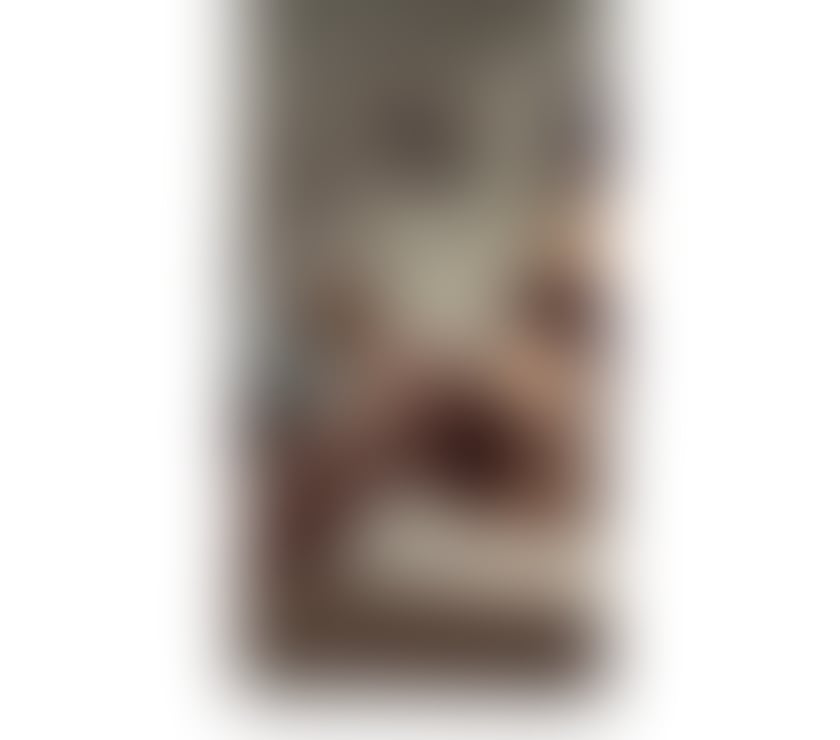 Slim girl Theo 24yo here x