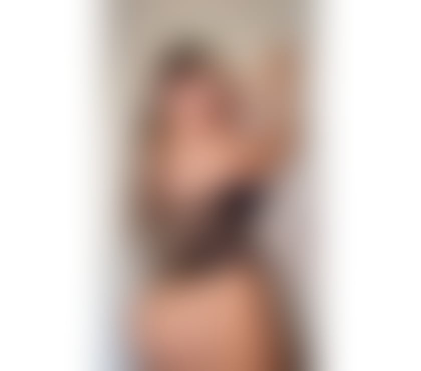 Escorts East London Commercial Road - East London - Photos for British🇬🇧Courtney💋mirrored walls👀ceilings😈