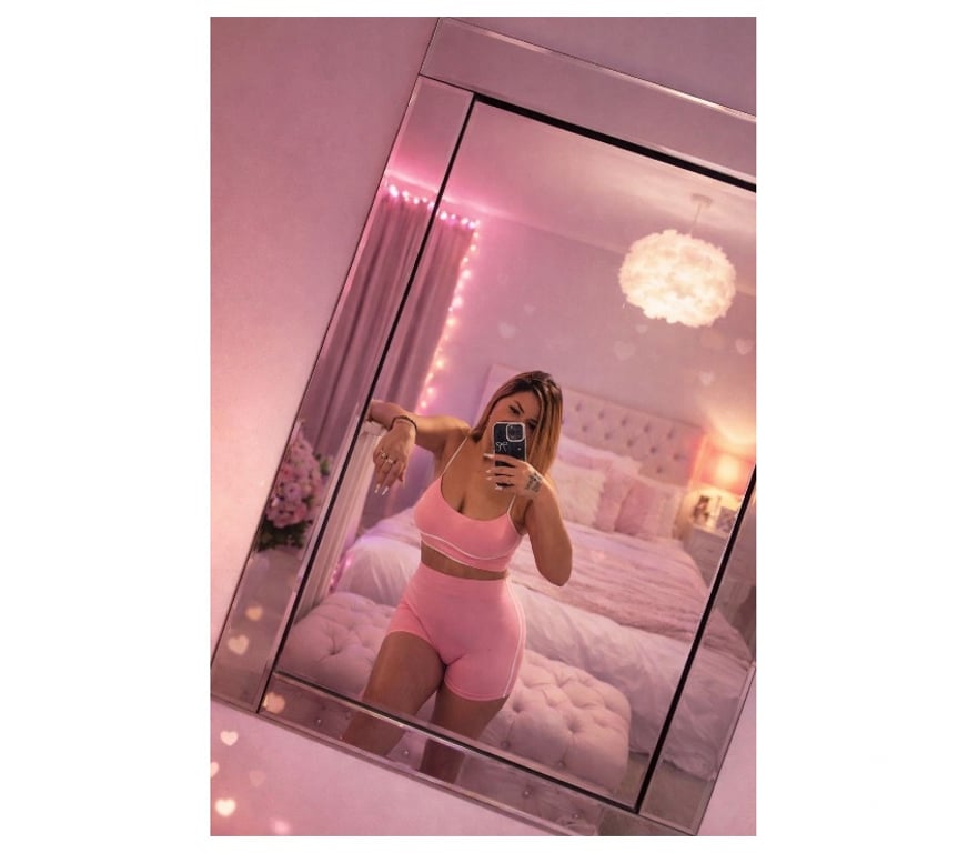 Escorts West Northamptonshire Northampton - West Northamptonshire - Photos for Hi guys I’m Evelin , new in town ,party ,no rush🍾❤️