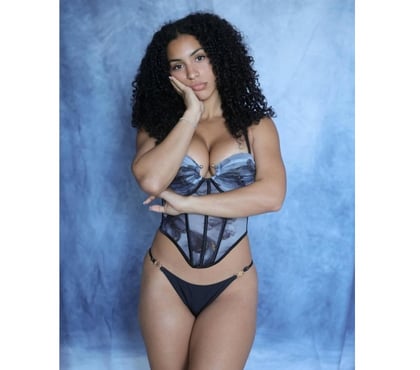 Escorts Bermondsey South East London - Photos for Curvy latina💋mature and fun🥳💋💋