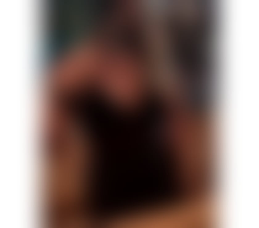 Mature woman Erotic Masseuse