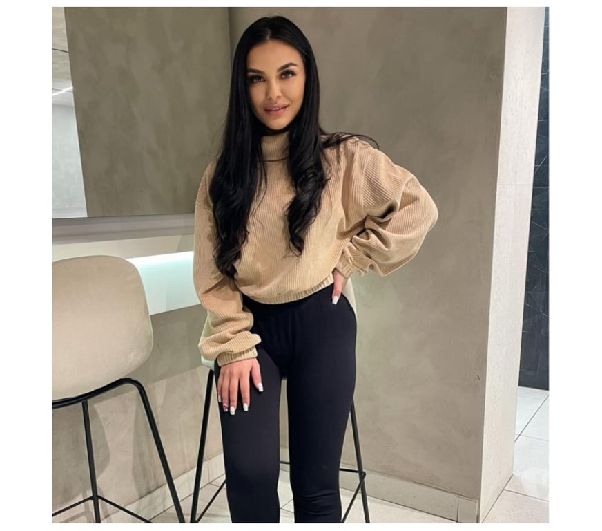 Escorts Hampshire Southampton - Photos for Lori – Natural Charm & Soft Seduction