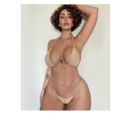 Escorts and Massages Slough Town Centre Slough - Photos for Victoria 💎 Harrogate Brunette Bombshell 🔥