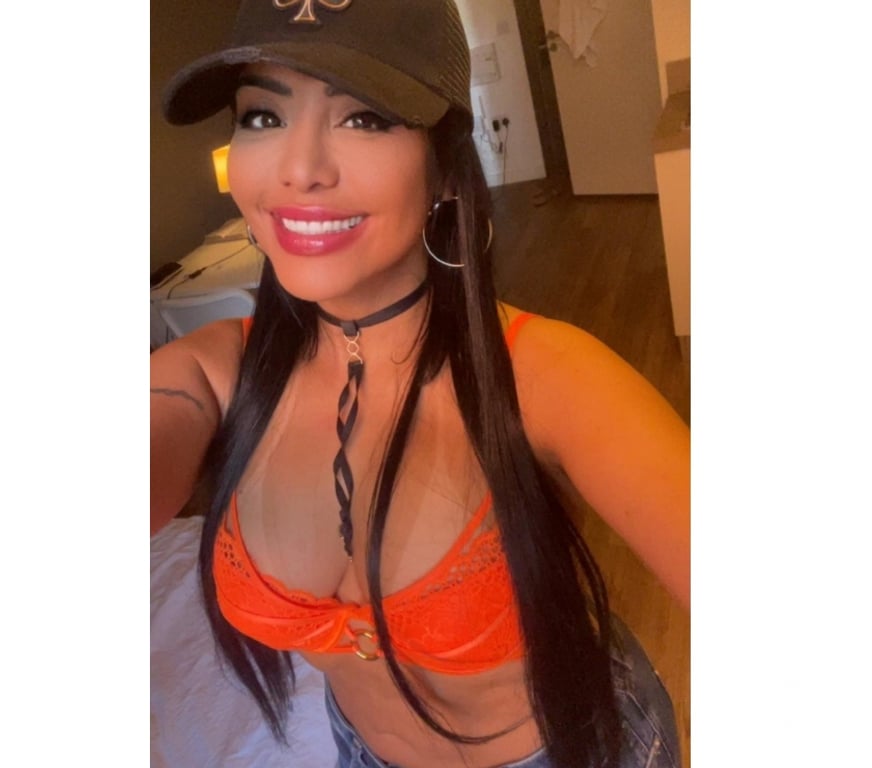 Escorts East London Canary Wharf Station - East London - Photos for 💕🇧🇷Carol Brasil 💕🇧🇷