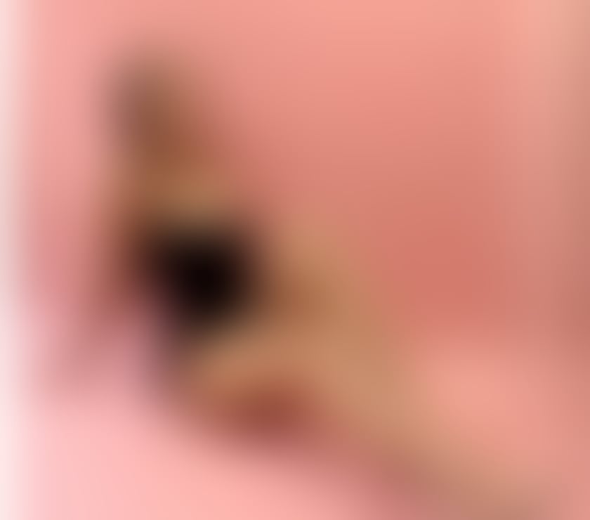 💋Stunning Petite Leggy English Escort Party Girl💋