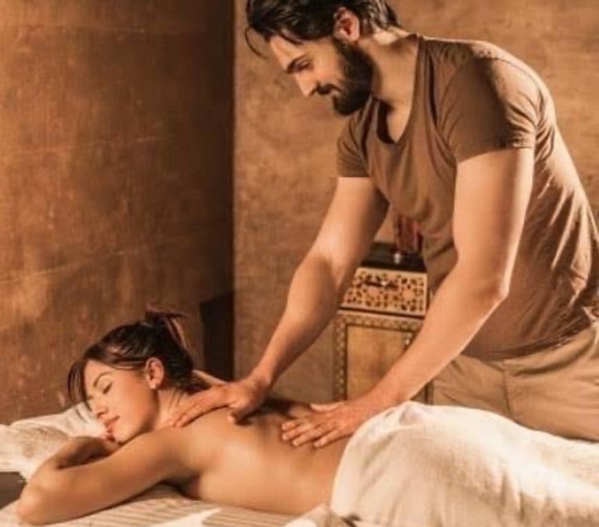 Full body massage West Midlands Coventry - Photos for Massage Specialist- Coventry