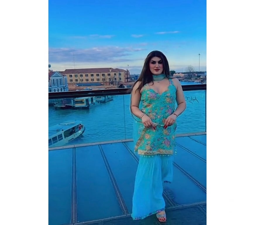 Trans Escorts Leicestershire Leicester - Photos for 🇬🇧🇵🇰 TS zamria Top & Bottom plenty of 💦💦