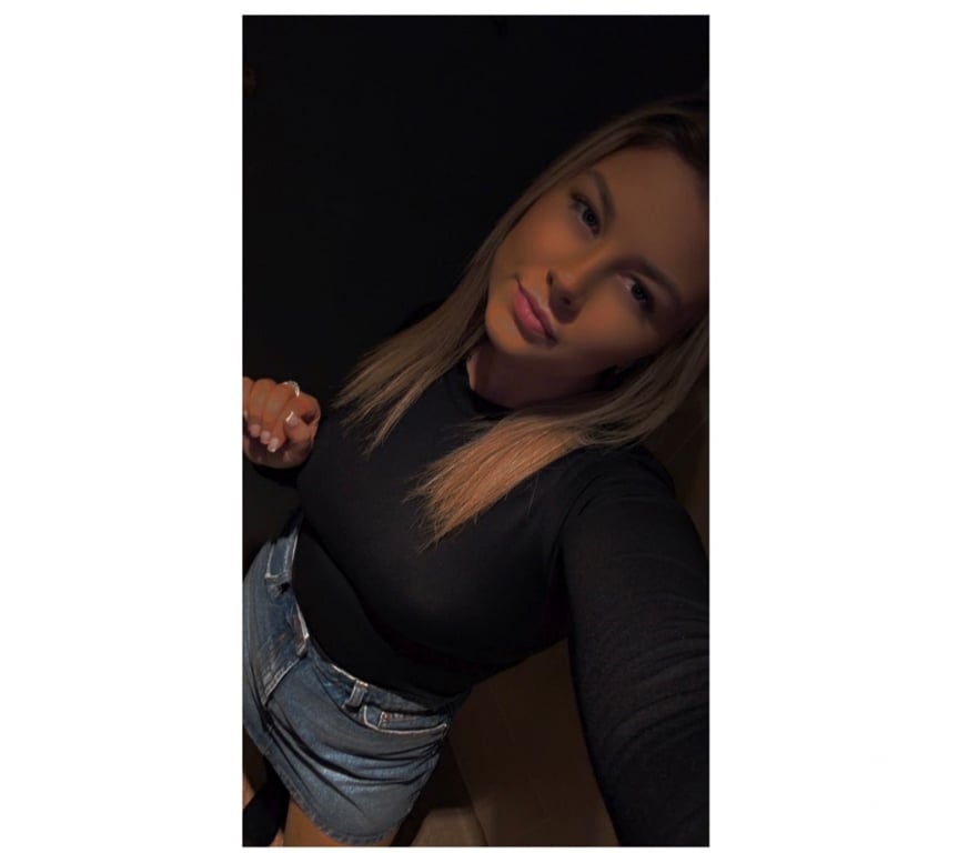 Escorts Staffordshire Stoke-on-Trent - Photos for Friendly, Fun & Easy to Talk To