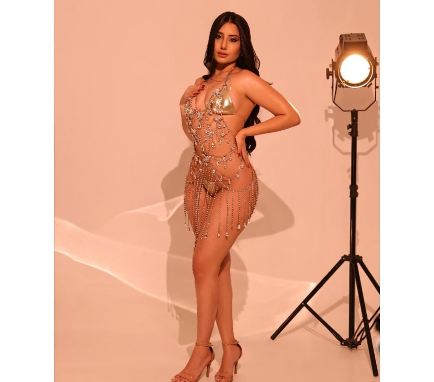 Escorts Central London Mayfair - Central London - Photos for Hot Girl In Town!! First Time