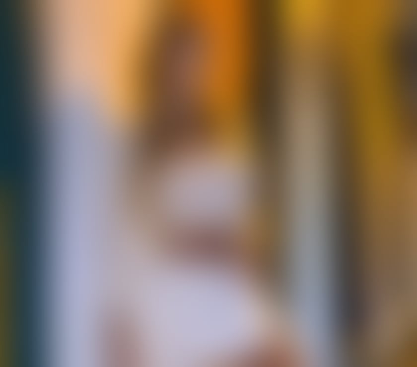 Escorts Canary Wharf Station East London - Photos for Your Beautiful Girlfriend 🙋🏼‍♀️💕