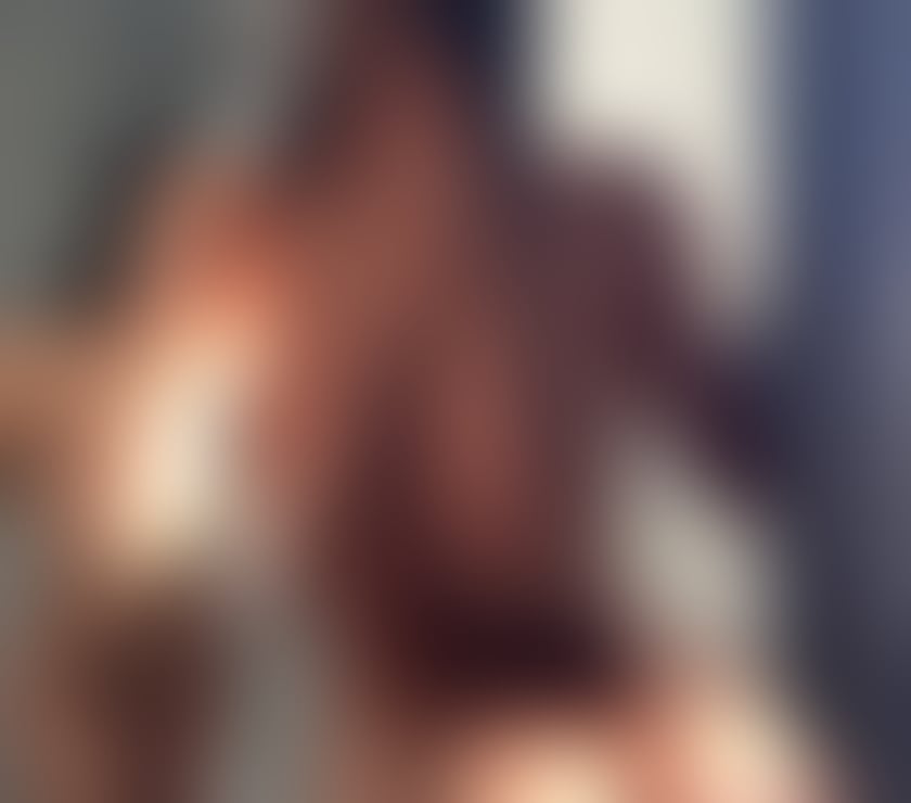 Escorts Edinburgh Edinburgh - Photos for Attraction begins in the mind and is confirmed in person.