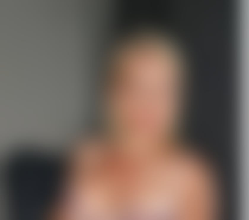 Escorts Cardiff Rhiwbina - Cardiff - Photos for Sexy Welsh MILF. Best GFE. No rush. Sensual Lover.