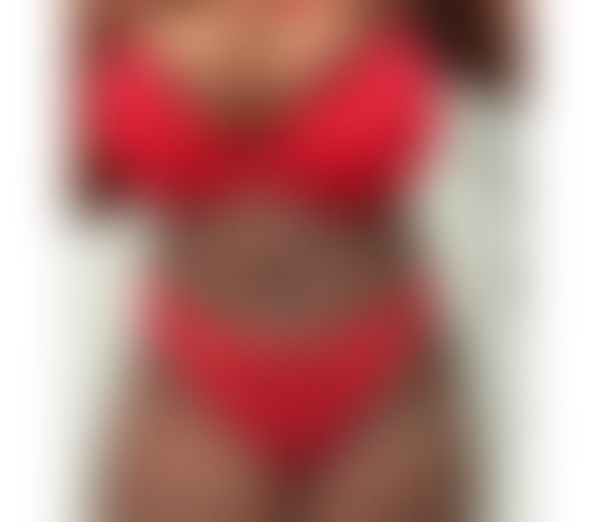 Bi-Sexual Chocolate Party Girl - 👅🫦