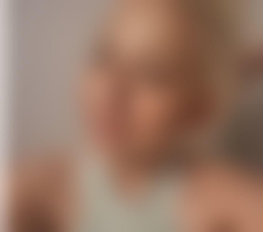 ♥️Hi my name is Mia!♥️