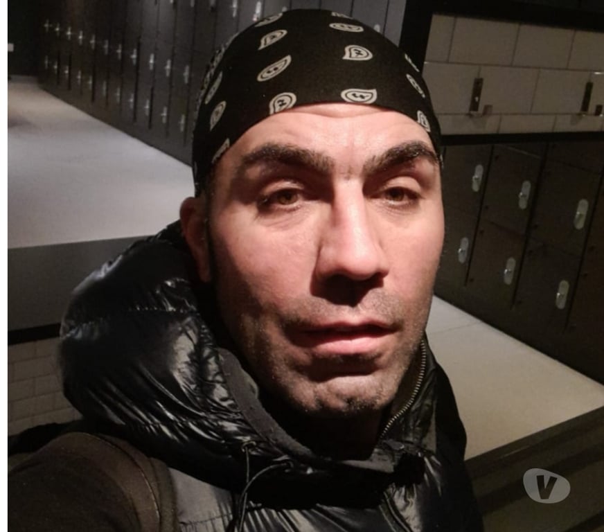 Gay Dating Warwickshire Rugby - Photos for male escort Rugby for women and women's groups