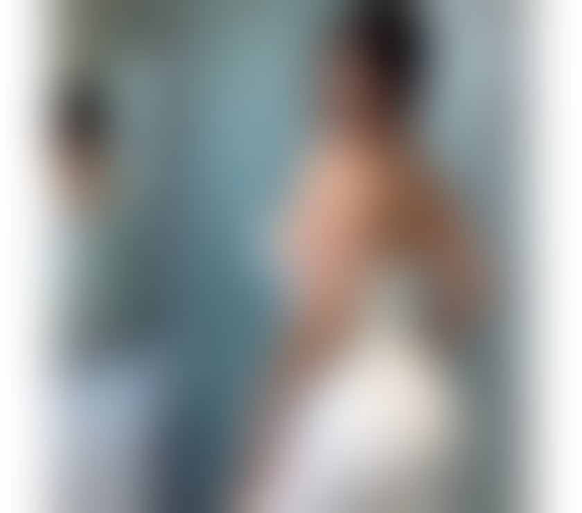 Escorts Slough Town Centre Slough - Photos for Mizna Punjabi girl in slough photo is reall video comfi