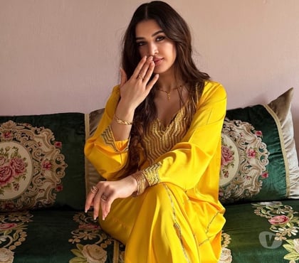 Escorts Slough Town Centre Slough - Photos for Mizna Punjabi girl in slough photo is reall video comfi