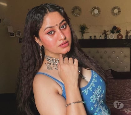 Escorts Slough Town Centre Slough - Photos for Mizna Punjabi girl in slough photo is reall video comfi