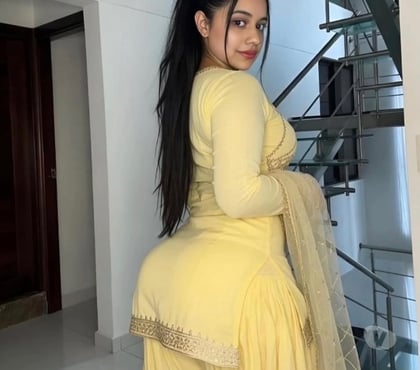 Escorts Slough Town Centre Slough - Photos for Mizna Punjabi girl in slough photo is reall video comfi