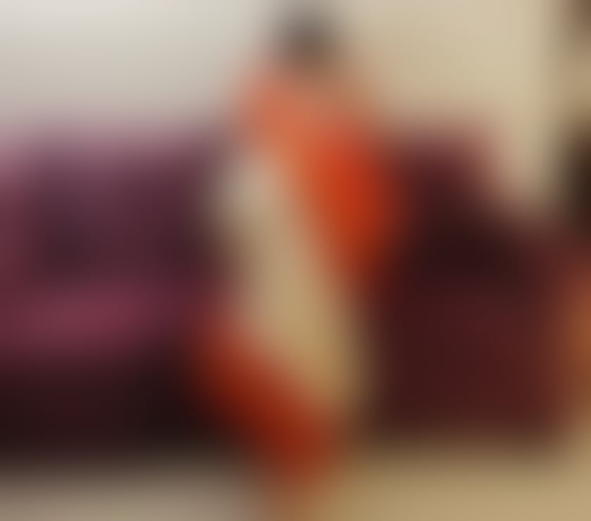 Escorts and Massages Slough Town Centre Slough - Photos for New girl in slough good service romance glf kissing India