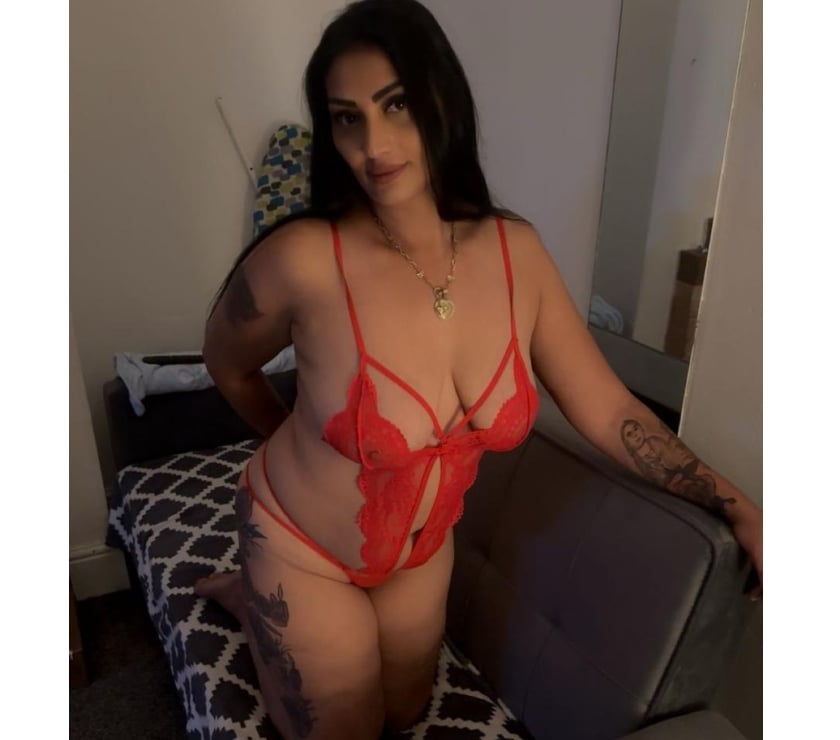 Escorts Greater Manchester Oldham - Photos for 🌸sweet Cristina naughty girl party new in the area