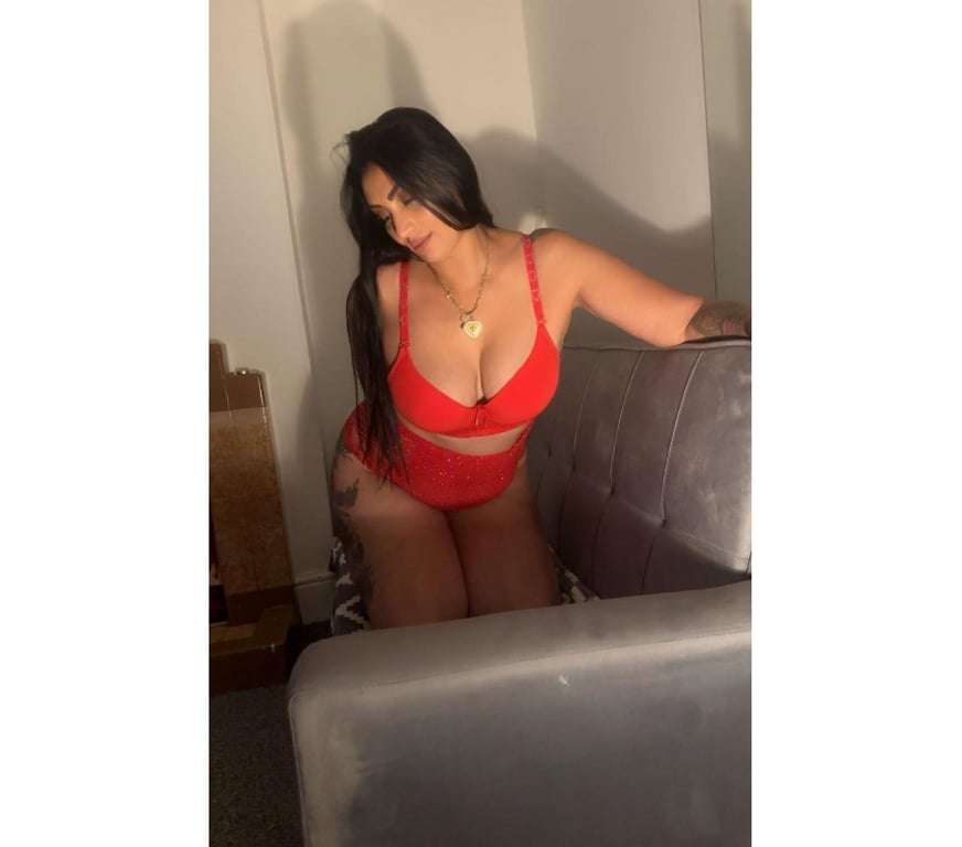 Escorts Greater Manchester Oldham - Photos for 🌸sweet Cristina naughty girl party new in the area