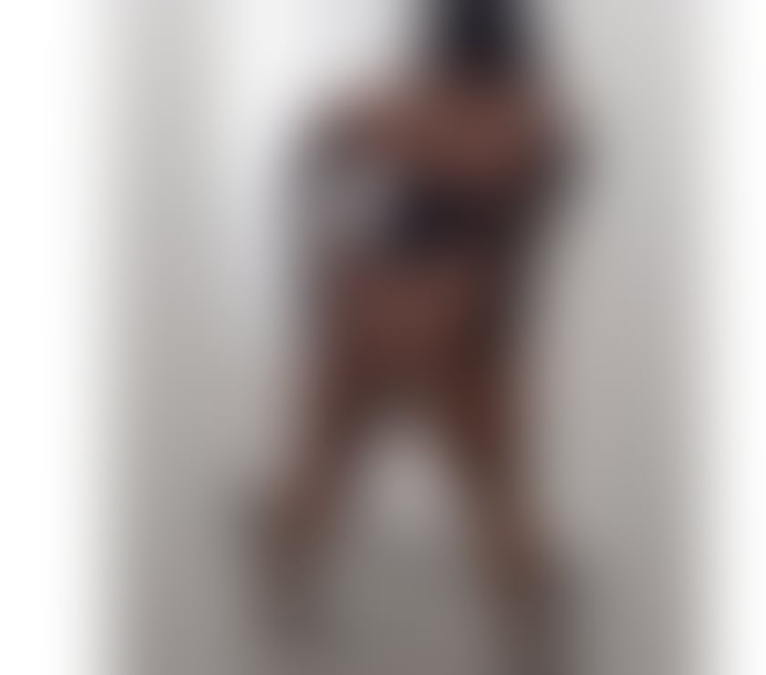 Escorts East London Havering - Photos for PARTY EBONY AFRICAN 🍫CURVY CHOCOLATE