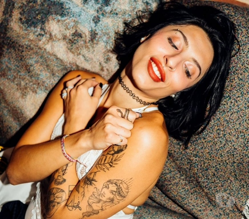 Escorts North London Winchmore Hill - North London - Photos for Star Medusa Winchmore Hill