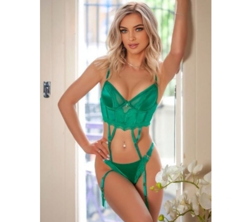 Escorts Essex Harlow - Photos for ✨Angel a hot new Brazilian girl in town.