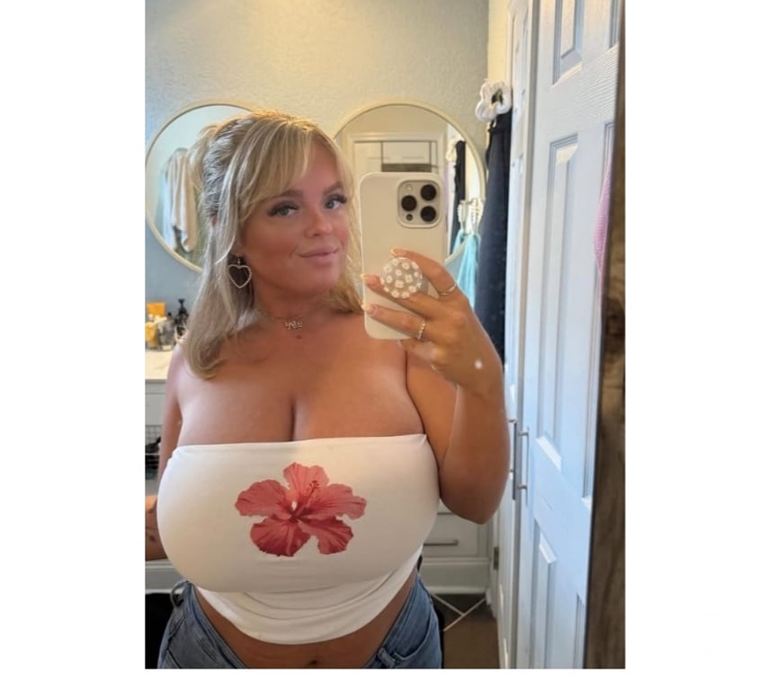 Escorts Leicestershire Leicester - Photos for Hello I'm Emma 😊 BBW😘huge titss LE35HW