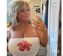 Hello I'm Emma 😊 just for 3 days 😘huge titss