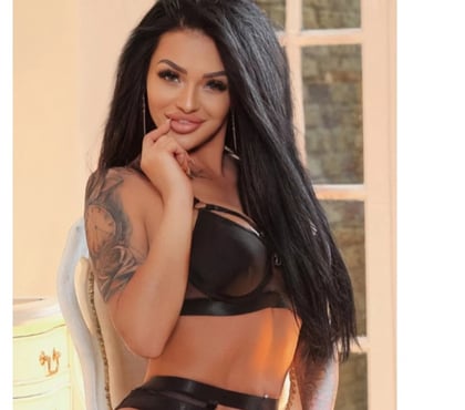 Escorts Belfast City Centre (South) Belfast - Photos for Carla NEW BRUNETTE PARTY